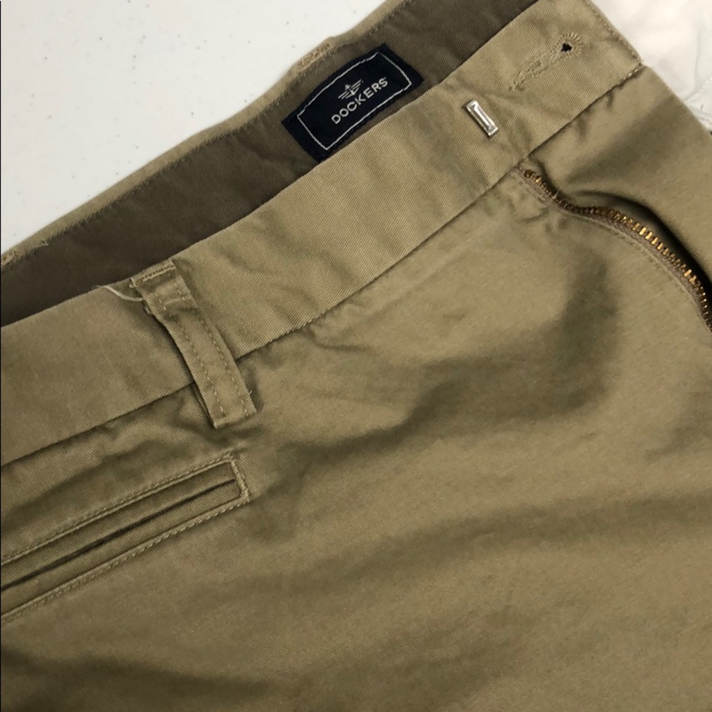 40x32 Dockers khaki Pants